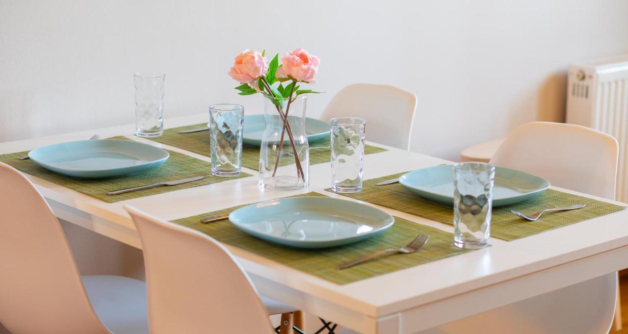 Spáta Athens Airport Lodge מראה חיצוני תמונה